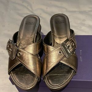 Stuart Weitzman sandals in metallic gold leather with croco trim on heel size 9